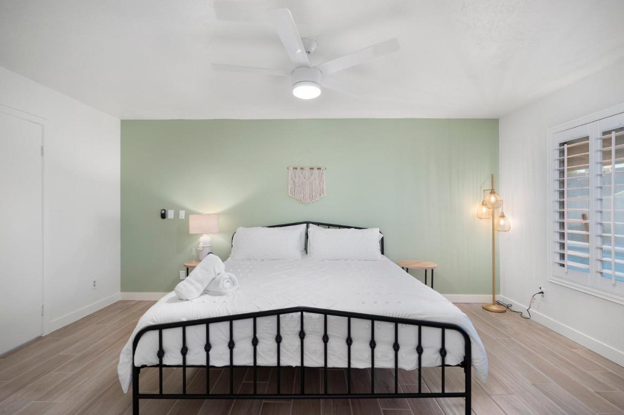 Large Pool With Diving Board, Remodeled 3Bdrm, Near State Farm Stdm And More! Пеория Экстерьер фото